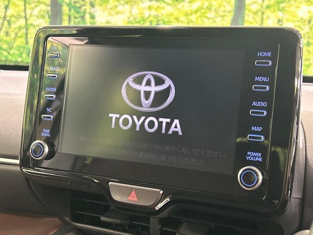 【8インチ　ディスプレイオーディオ】大画面のディスプレイはAppleCarPlayやAndroidAutoが利用可能。大きな画面でスマホナビアプリ等が利用いただけます♪