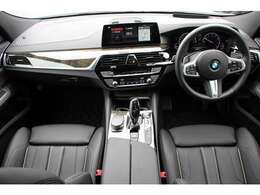 2019年　630i　グランツーリスモ　Mスポーツ　イノベーションP　パノラマサンR　全ヒーター黒革　ハーマンカードン　4ゾーンAC　HUD　ジェスチャーC　ディスプレイキー　360度カメラ　2年保証
