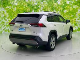 全国に店舗を展開しているのでどこでもお取り寄せが可能です！この車が気になるけど遠方だから・・・と諦める必要はありません！※別途陸送費が必要です。