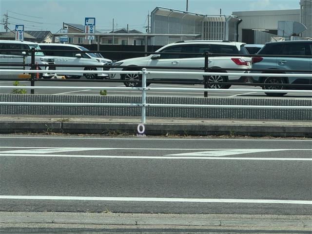 気になる車はすぐにお問い合わせください！画面右側の0066から始まる無料ダイヤルからお問い合わせ下さい！専門スタッフがお車のご質問にお答えいたします！