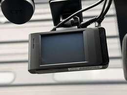 ドライブレコーダー装着してます！今では必要なアイテムですね！