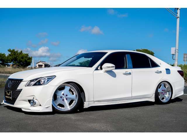 お求めやすい軽自動車～ドレスアップ車まで、在庫を豊富に取り揃えております。あなたにぴったりな一台がきっと見つかります！【在庫一覧】よりご覧ください。