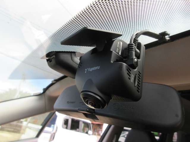 高価下取、買取も行なっております。またご不用のお車の引取り、廃車手続も承ります。