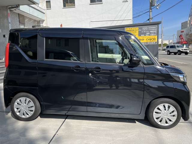 車検も受けたばかりでたっぷり2年近く残っています。高年式低走行車、人気カラーのブラックマイカ。ハイブリッド車なので燃費も良く、両側スライドドア＆片側電動スライドで便利です！