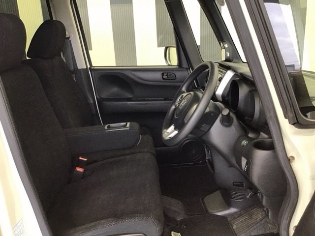 車内は徹底的にクリーニングされているので、快適にお乗りいただけます。