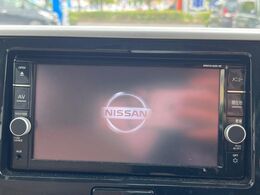 【純正ナビ】人気の純正ナビを装備。オーディオ機能も充実しており、Bluetooth接続すればお持ちのスマホやMP3プレイヤーの音楽を再生可能！毎日の運転がさらに楽しくなります！！
