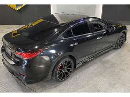 ★ディーゼルターボ★黒革シート★レーダークルーズ★