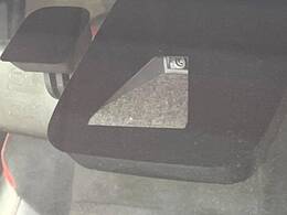 【トヨタセーフティセンス】走行中に前方の車両等を認識し、衝突しそうな時は警報とブレーキで衝突回避と被害軽減をアシスト。より安全にドライブをお楽しみいただけます。