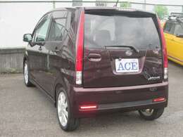 箱型スタイルを脱ぎ捨てて、セミワンモーションフォルムというボディラインを採用していた室内広々！