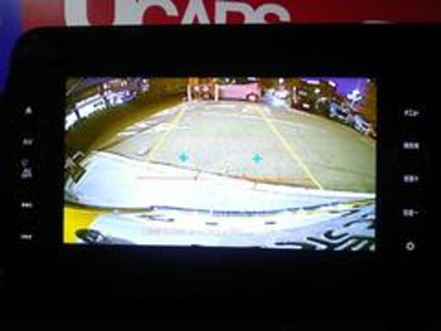 バックカメラ装備！駐車時も安心。