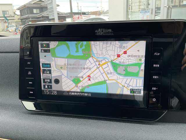 地図が見やすい日産純正ナビゲーションです。