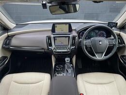 【インパネ全体】全方位で視界が広く、高い目線で運転もしやすいです！