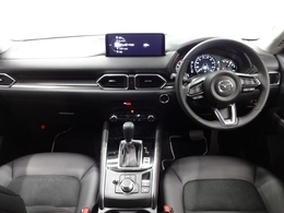 細部まで作り込まれた造形美！毎日でも運転して『人馬一体』を楽しみたくなります。是非、クルマに触れてその質感を味わってください。