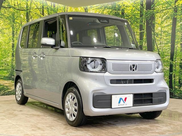 大好評のボディコーティング「弾スプラッシュコート」もご納車までに施工可能。通常のガラスコートと異なる、耐久年数6年の無機質ガラスコーティングが、ボディをキレイな状態に保ってくれます。