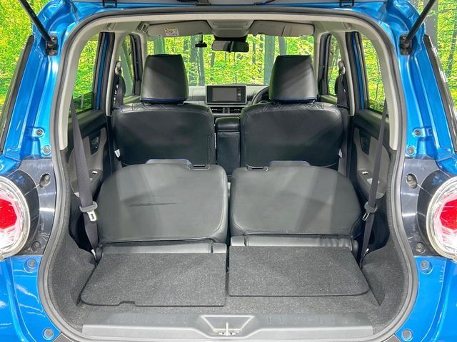 普段のお買い物や通勤、送迎等に十分な荷室スペースを確保しております。セカンドシートを倒すと、大きな荷物の積載も可能です♪