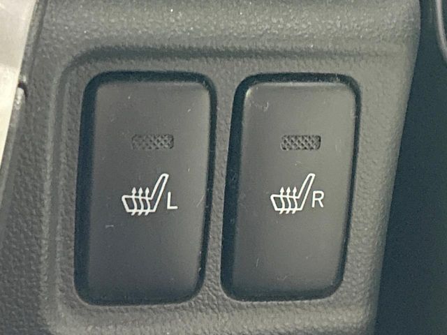 【シートヒーター】寒い日に重宝するシートヒーター！エアコンより早く温まってくれるので寒がりの人も安心ですね♪エアコンの温風は乾燥するから苦手、という方にもをおすすめです。