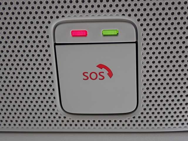 あおり運転や急病、事故など緊急時にオペレーターに繋がり警察や消防への手配をサポートしてくれて安心のSOSコール