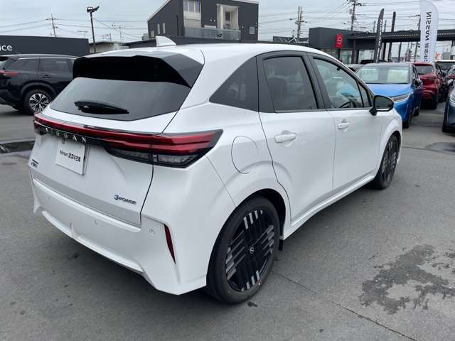 人気モデル入庫しました！お早目のお問い合わせお待ちしております！042-721-8123