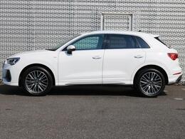 全車両に標準装備の純正アルミホイールは、純正ならではのバランスの良いデザインと、走行安定性をお楽しみ頂けます。