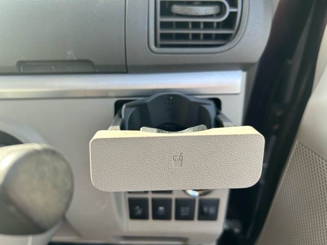 運転席のドリンクホルダーになります！