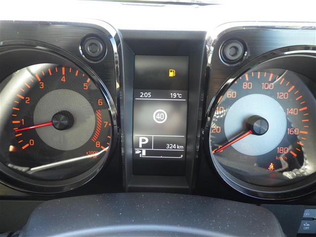 【スピードメーター】メーターがシンプルで見やすく運転しやすいですね！