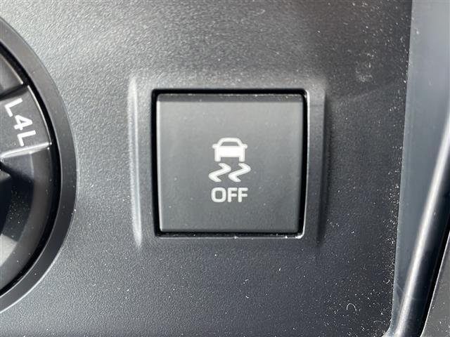 【運転席操作部】快適なドライブを楽しむための機能が装備されています！運転席から触れるので、使いやすいです！除菌プランいれていただくと、さらに清潔で安心していただけます！