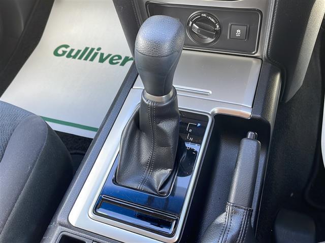 【シフトレバー】シフトも操作しやすく快適なドライブを楽しんでいただけます！