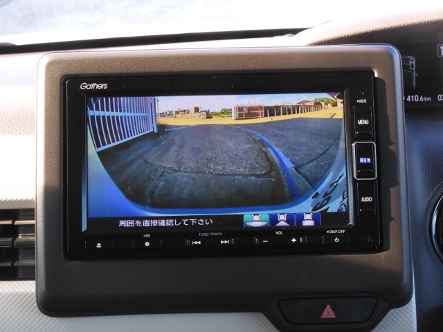 ◆バックカメラ◆リバースにするだけで映ります、後方の安全確認や、狭い駐車場での車庫入れ、雨の日や夜間など視界の悪い時に便利です！安全にバックする為には欠かせない装備です。