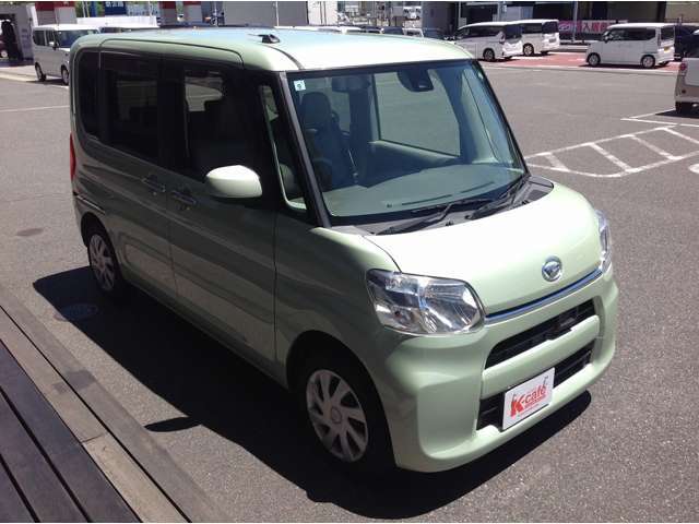 【届出済未使用車の得する価格】大量仕入れにより車両価格が割安な上重量税は払い込み済みで、登録月によっては取得税もかかりません。