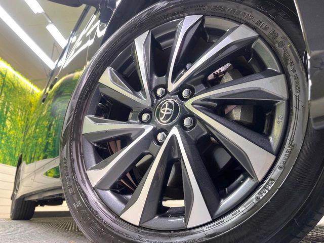 【純正17インチアルミホイール】外観にマッチした純正アルミホイールを装着しております。各種社外アルミホイールや、スタッドレスタイヤも取扱いしております。是非ご相談ください♪