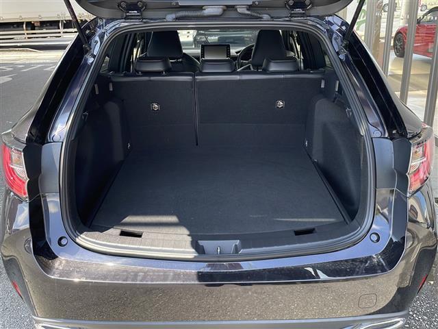 【シートアレンジ】乗せる人数、荷物によってシートをアレンジすれば、ダンボールなどの大きい荷物や、釣り具などの長尺物も載せられそうですね！