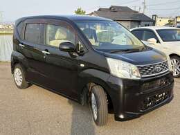 室内展示場を完備しておりますので、天候の悪い日でもゆっくりと車両をご覧下さい。