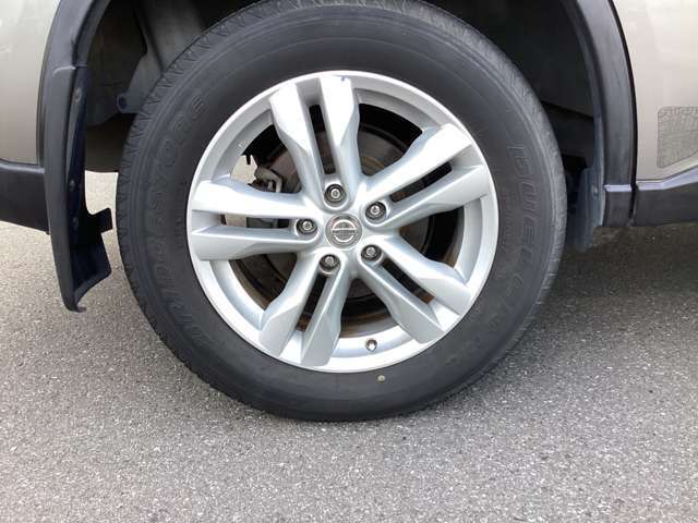 タイヤの溝もしっかりと残っています☆