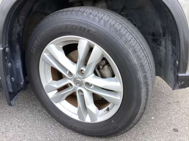 タイヤの溝もしっかりと残っています☆