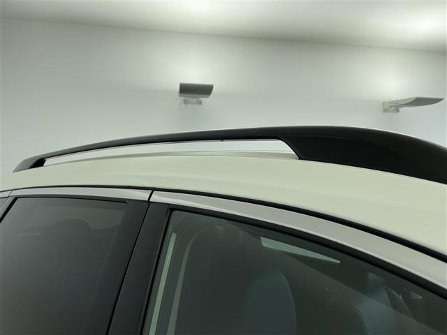【ルーフ】大きなへこみや色褪せもなくきれいな状態です！ひょう害車は販売いたしませんのでご安心ください。