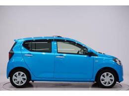 県内13店舗にて常時500台以上ダイハツ車を展示中です。見て、触って、納得のいく一台をぜひ見つけてください。