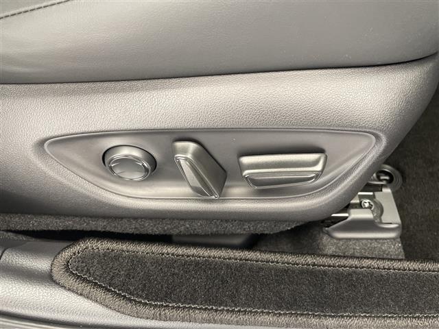 【運転席】『運転席周辺』の画像になります。写真の内容に関してご不明点、ご質問等がございましたらお気軽にガリバー店舗までお問い合わせください。