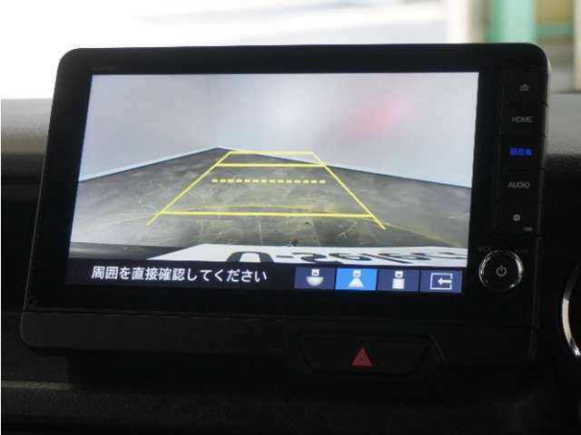 ◆バックカメラ◆リバースにするだけで映ります、後方の安全確認や、狭い駐車場での車庫入れ、雨の日や夜間など視界の悪い時に便利です！安全にバックする為には欠かせない装備です。