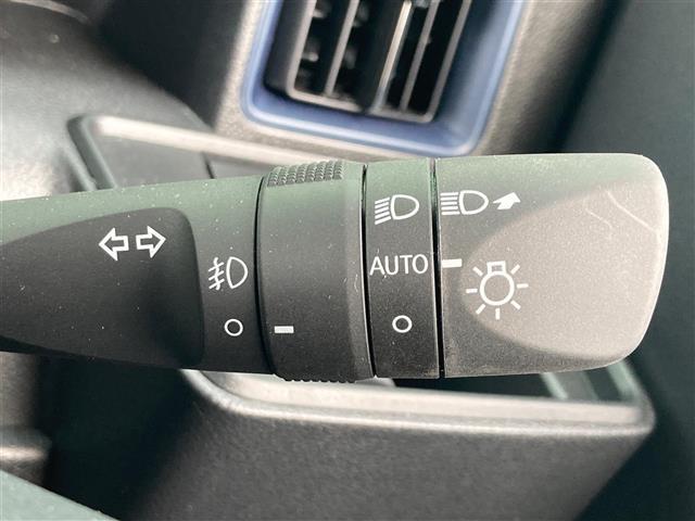 【　オートライト　】オートライトなのでライトの点け忘れを気にすることなく運転が出来ます♪