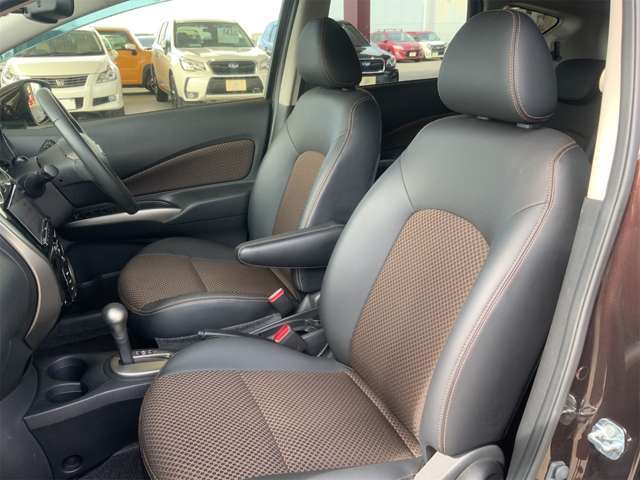 全車ルームクリーニング施工済ですので、中古車とは思えない程『マジピカ』な状態で現車のご確認が頂けます♪