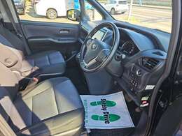 視界の広い運転席です。