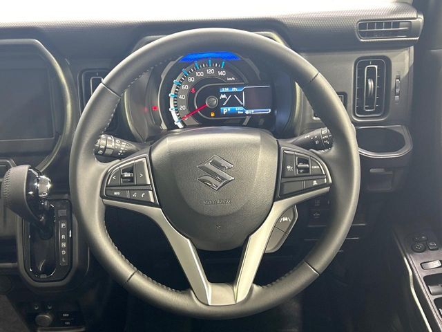 【純正革巻きステアリング】上質な革を使用することで、手にしっかり馴染みとても運転しやすいハンドルです♪