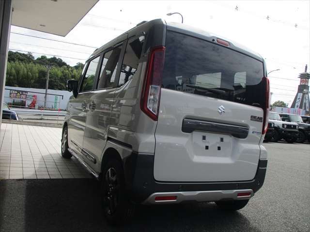 【各種ディーラーオプション取扱店】新車・届出済未使用車に必要不可欠なアクセサリーオプションも全品対応可能！マット・バイザー・コーティング等の各種ディーラーオプションも全般取り扱っております！