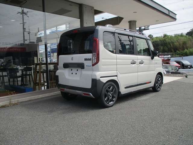 【陸運局認定指定車検工場完備】国家資格検査員1名・国家資格整備士3名で、お客様の大切な愛車を末永く安心サポートさせて頂きます！当店おすすめ安心メンテパック加入で3年間のメンテナンスと車検がお得！