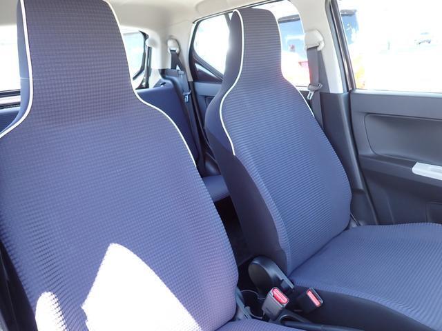 フロントは頚部衝撃緩和シートになっています！！また運転しやすく、疲れにくいポジションを確保できます。