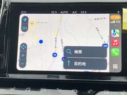 最近ではスマホと接続して純正のモニターにナビアプリを表示する車両が大多数となっております。こちらの車両もディスプレイモニターが装備されています
