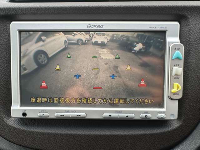 バックカメラを装備しておりますので安全にバックする事が可能になっております♪バックが苦手な方でも安心して駐車する事が出来ますよ♪