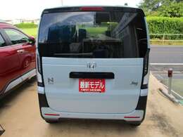 リアワイパー付きで後方の視界もバッチリ！安心ですね♪