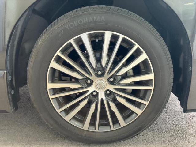 国産車から輸入車まで多様なお客様のニーズのお応えできるように、全国規模で豊富な在庫展開！車のことならWECARSへ！