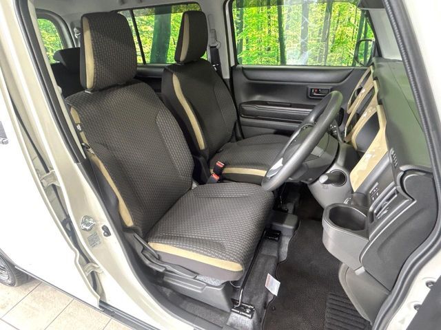 もちろん車内はキレイです♪よりクリーンな状態をキープしたいお客様には『ナノゾーンコート』がおすすめ！新型コロナウイルス対策や、除菌・消臭に効果を発揮し多くの方にご好評いただいております。